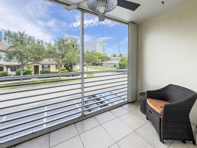Foto del edificio - 3216 SE 8th St