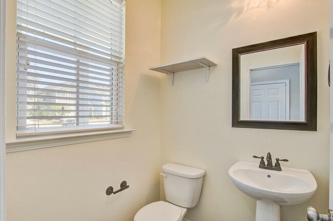 Building Photo - 135 Fulmar Pl