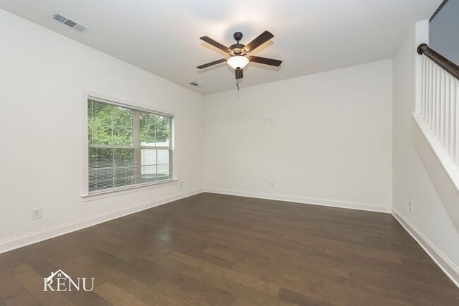 Foto del edificio - 3319 Old Hickory Blvd