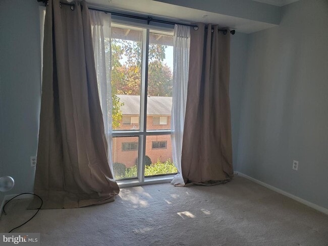 Foto del edificio - 7336 Lee Hwy