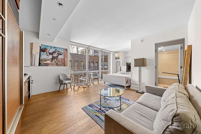 Building Photo - 39-45 E 29th St