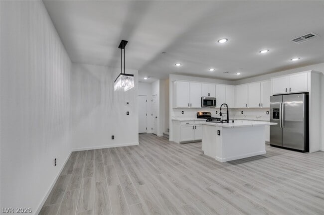 Building Photo - 1540 Maya Xing Ave