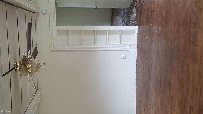 Foto del edificio - 4 br, 1 bath House - 451 Boon St