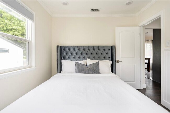 Foto del edificio - 5427 Rose Ave