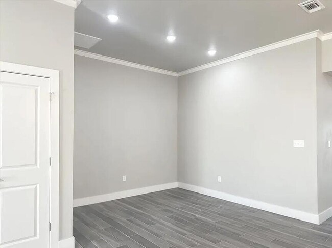Building Photo - 7726 96th St