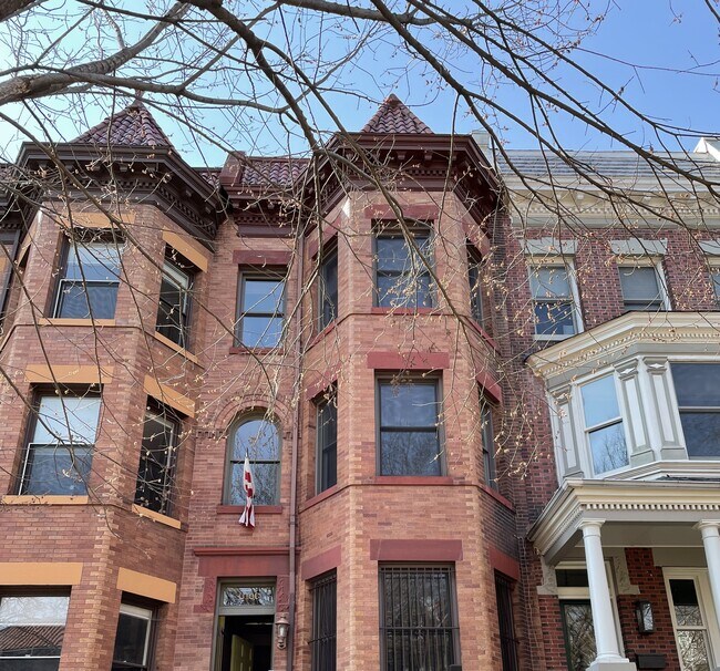 Building Photo - 3106 18th St NW