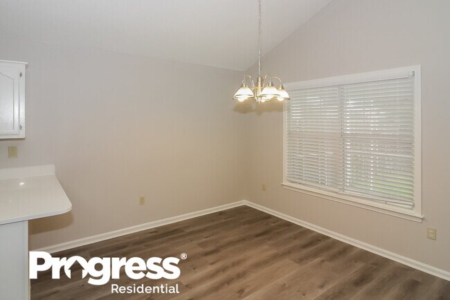 Foto del edificio - 7196 Atterbury Cir W