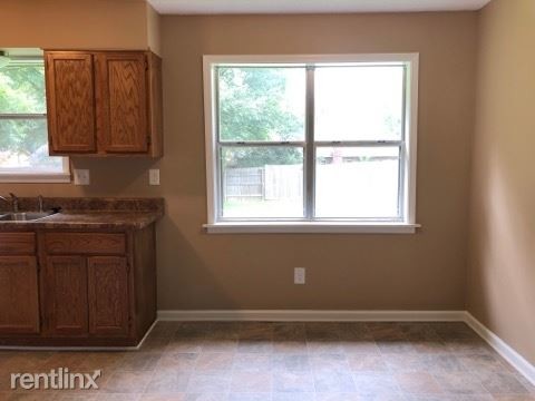 Building Photo - 3 br, 2 bath House - 4042 Hanna Dr.