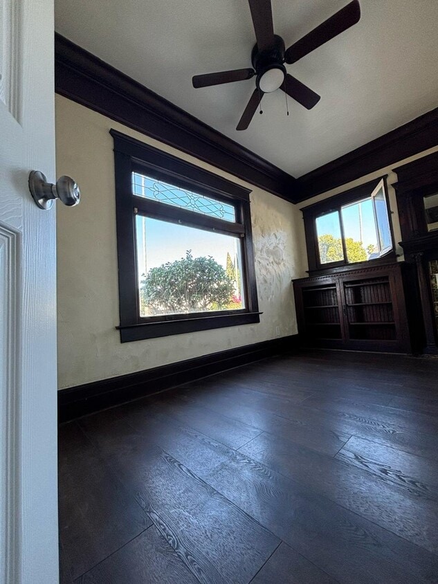 Photo - 526 W 49th St (Los Angeles, CA)