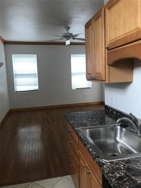 Building Photo - 765 Broughton St