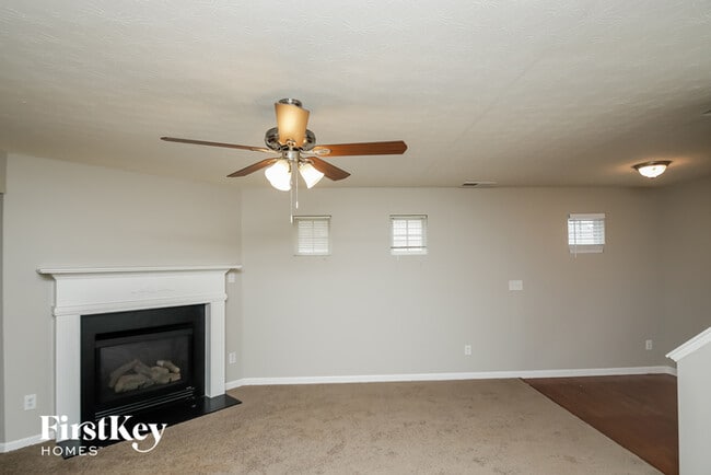 Building Photo - 363 Topaz Dr