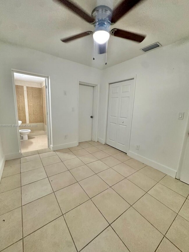 Foto del edificio - 4111 SW 33rd St