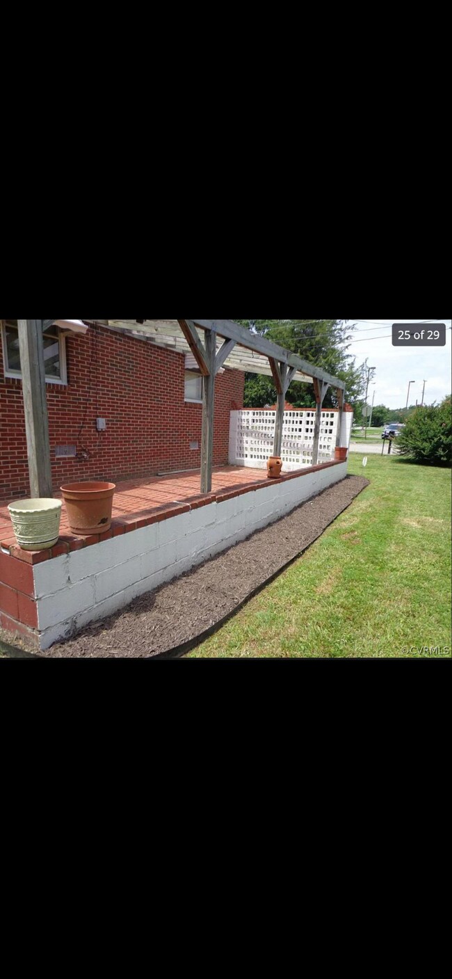 Foto del edificio - 2310 Courthouse Rd