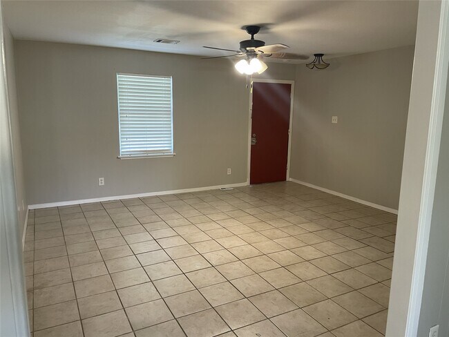 Foto del edificio - 8915 Reamer St