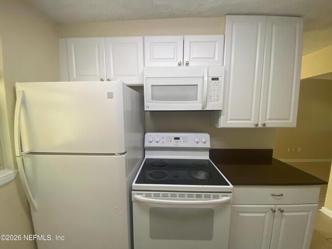 Foto del edificio - 11938 Inland Dr