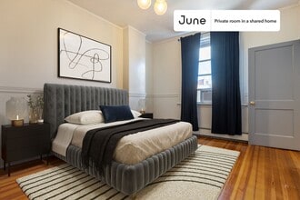 Building Photo - Room in Shared 3 bed/1 bath home