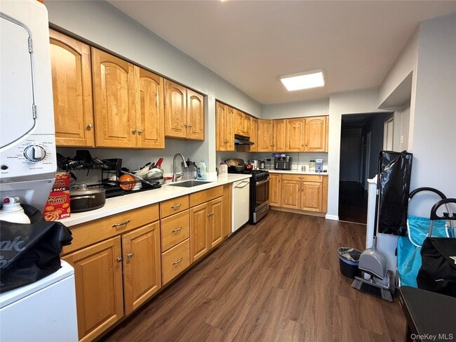 Building Photo - 27-30-30 Francis Lewis Blvd