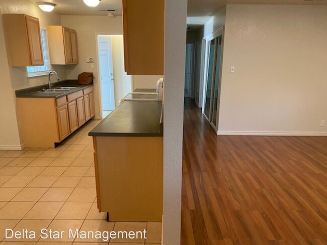 Building Photo - 3 br, 1 bath House - 3013 MILLS PARK DRIVE