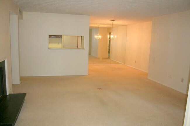 Building Photo - 906 Park Ridge Cir