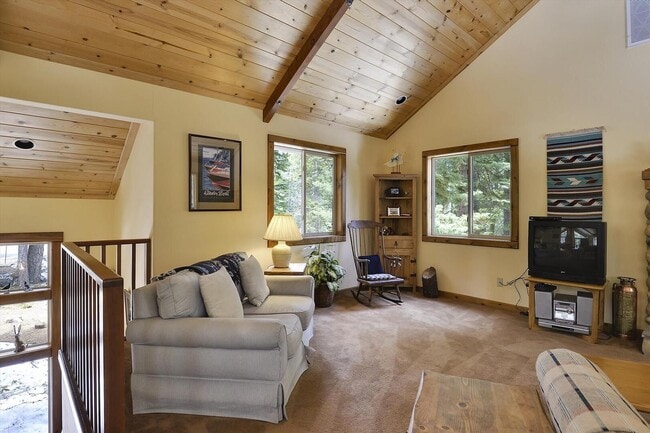 Building Photo - Woodacre Ski Lease