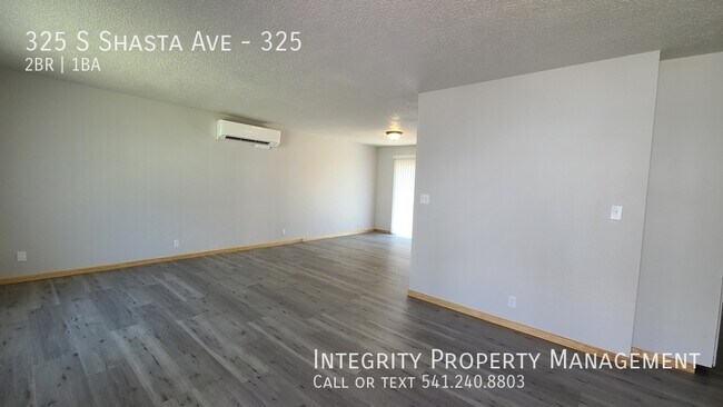 Foto del edificio - 325 S Shasta Ave
