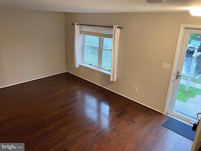 Foto del edificio - 1613 Sierra Woods Dr