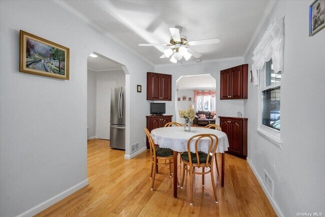 Foto del edificio - 163-65-163-23 23rd Ave