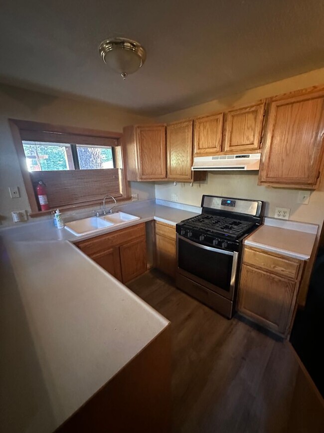 Building Photo - Sweet and Cozy 2Bd 2Ba Cabin. Pet friendly...