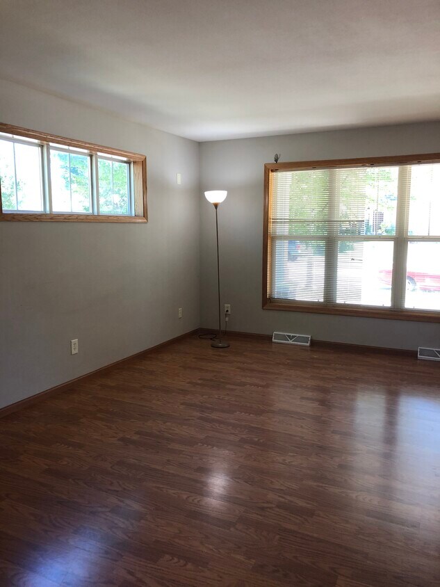 Building Photo - 7822 Starr Grass Dr