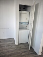 Building Photo - 7130 Rue Versailles Dr