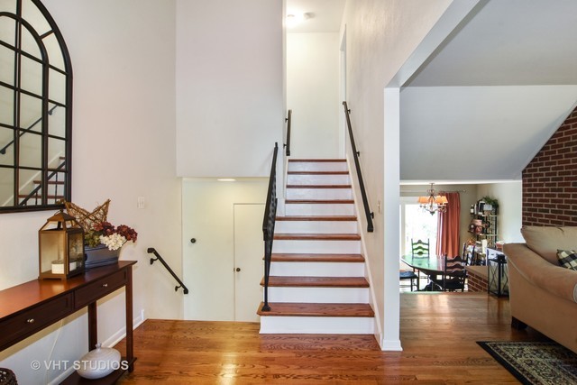 Building Photo - 117 N Peartree Ln
