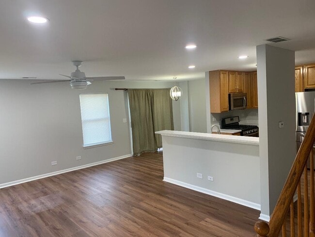 Building Photo - 600 Wedgewood Cir