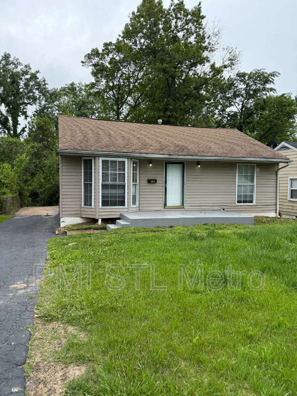 Primary Photo - 10342 Ross Cir