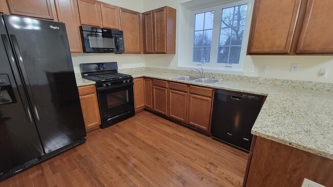 Building Photo - 11 Melrose Ct