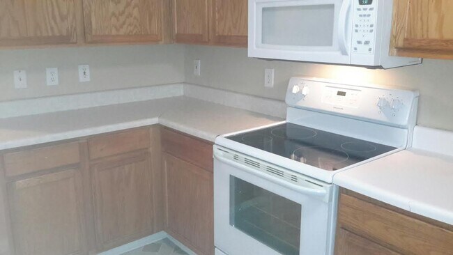 Foto del edificio - 7712 Shiny Meadow Ln