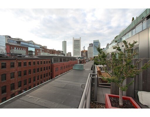 Foto del edificio - 345 Congress St