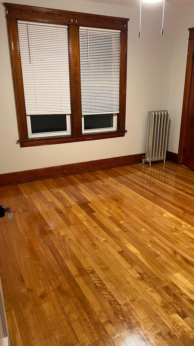 Foto del edificio - 90 Fairfax Rd