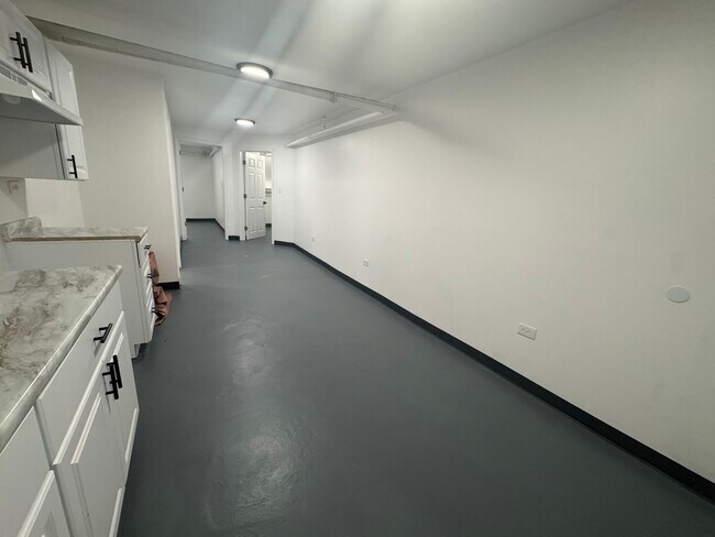 Foto del edificio - 1045 E 73rd St