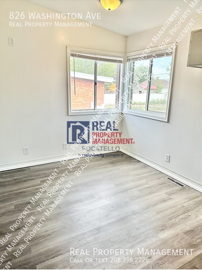 Building Photo - 826 Washington Ave