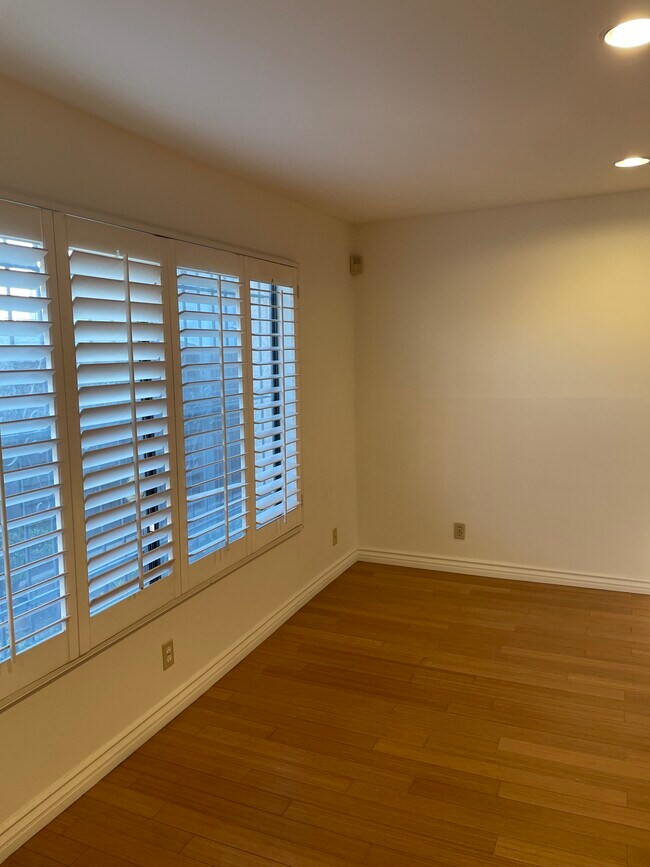 Foto del edificio - 211 Palmetto Dr