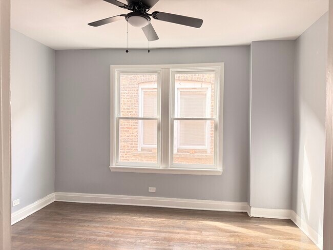 Foto del edificio - 3821 W Fillmore St