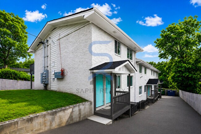 Foto del edificio - 359 Lanier St NW