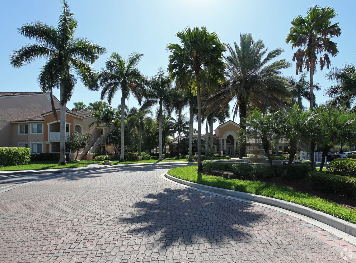 The Residence Of Riviera Palms Apartments in Coconut Creek, FL