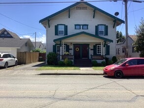 Building Photo - 961-963 Elrod Ave