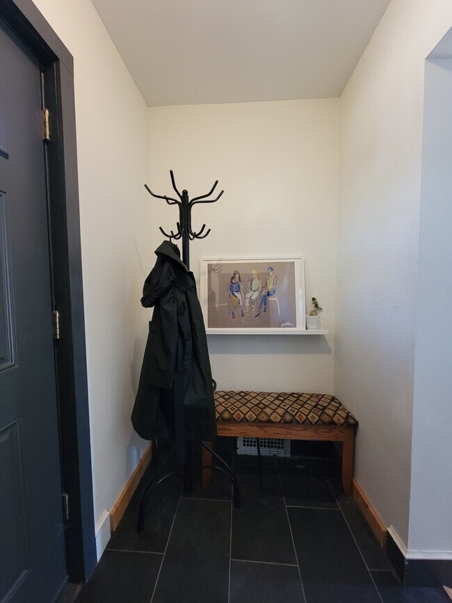 Foto del edificio - 5726 Oneida St