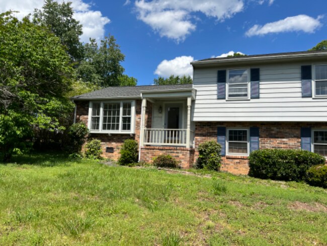 Building Photo - 1507 Westshire Ln