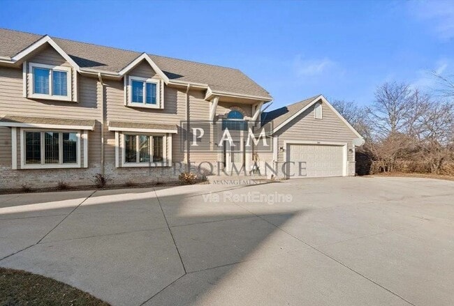 Building Photo - 3209 S Ridge Crest Ct