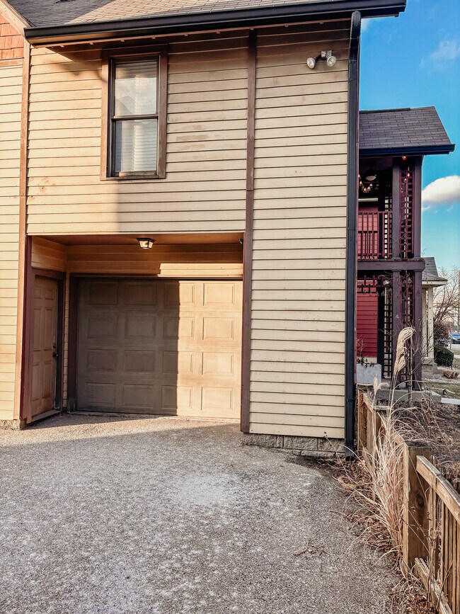 1-car attached garage with interior entry - 1006 N New Jersey St