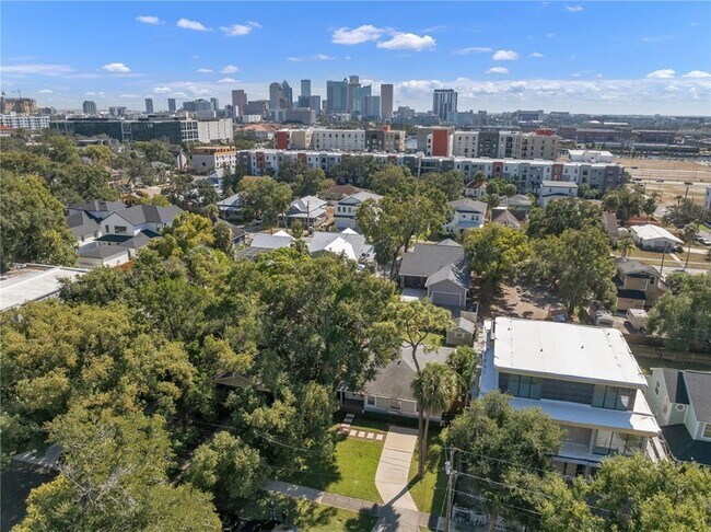 Foto del edificio - 314 W Frances Ave