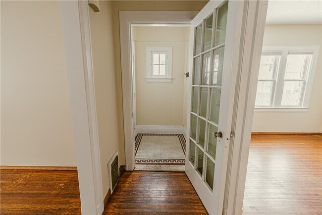 Foto del edificio - 297-303-303 Dartmouth St